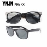 wholesale fashionable mens black polarized sunglasses